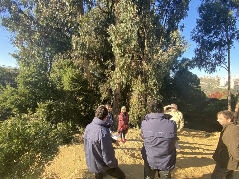 ESVAL Y DELEGACIÓN MUNICIPAL DE REÑACA EVALÚAN DAÑOS POR ROTURA DE CAÑERIA EN PARQUE NATURAL LOS ALMENDROS