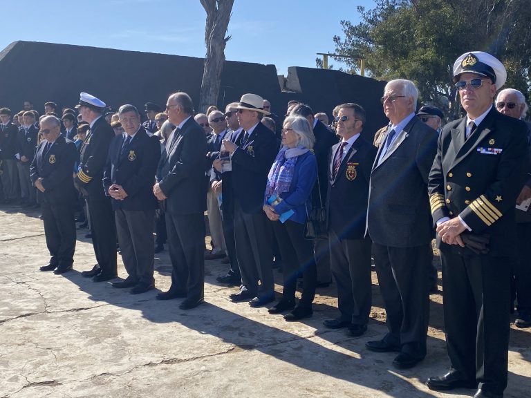 IZAMIENTO DE LA BANDERA Y CIERRE MES DEL MAR
